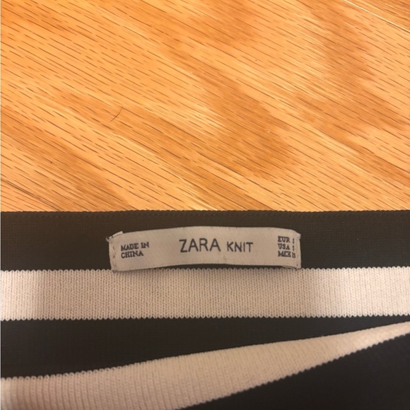 Zara Knit Off Shoulder Top 77302 Black & White Stripes - Picture 3 of 7